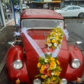 Classic Wedding Car Decoration