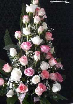 Pink Rose Triangular Bouquet